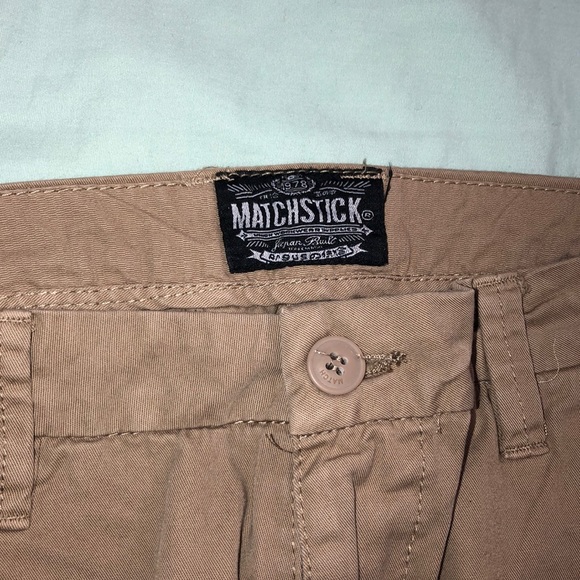 Tan joggers. - Picture 4 of 5